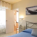 Casa I Gerani 2 A 300m Dal Mare דירה