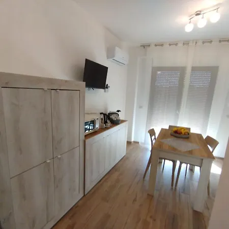 Casa I Gerani 2 A 300m Dal Mare * Alghero